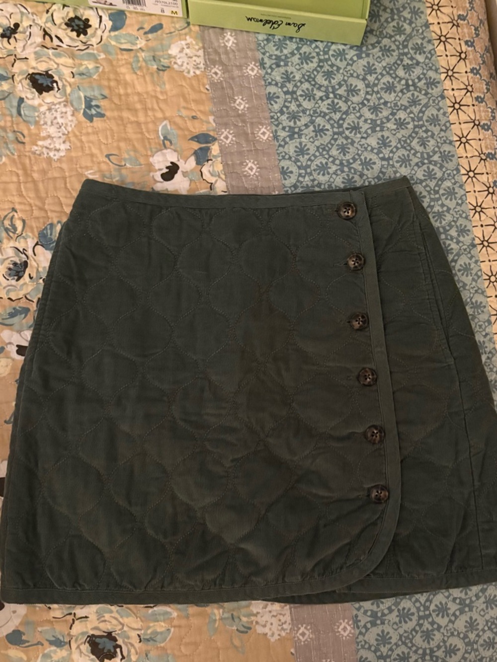 Madewell Quilted Button-Front Mini Skirt in Forest Green